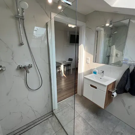 The Country Stop Leki (Myslenice)